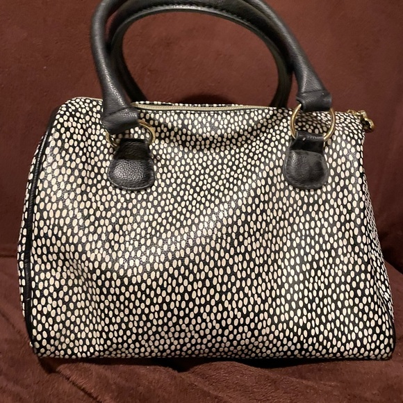 Betsey johnson polka dot bow purse - Picture 3 of 10